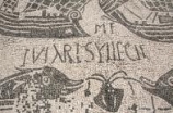 01891 ostia - regio ii - insula vii - piazzale delle corporazioni (ii,vii,4) - station 23 - inschrift - [navic]vlari syllecti[ni] - 2016 - e.jpg